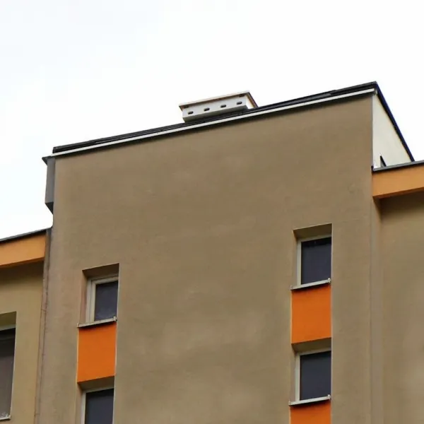 BAT-MAN AtikBox 4 búdka pre dážďovníky, štvorkomorová, borovica, biela, plechová strieška AP4DF BM