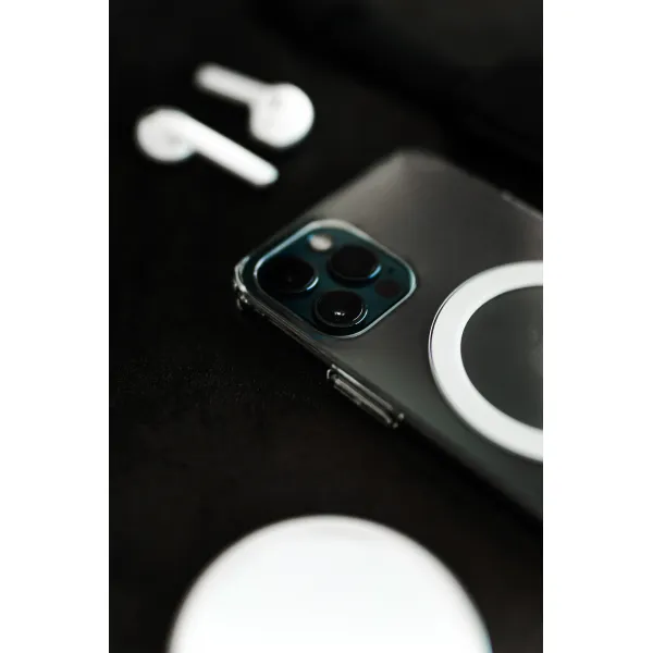 Innocent Crystal Air MagSafe iPhone Case - iPhone 12/12 Pro