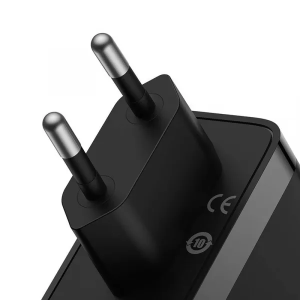 Baseus Quick Nabíjací adaptér USB-A / 2x USB-C 140W, Čierny