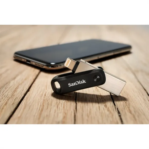 SanDisk iXpand Flash Drive Go 64 GB 85235110