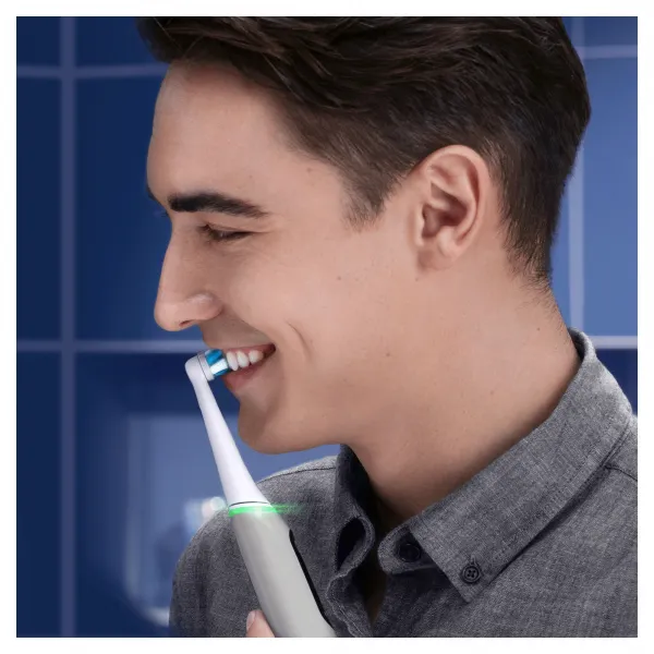 Oral-B iO Series 6 Sivá, Elektrická Zubná Kefka s Magnetickou Technológiou iO