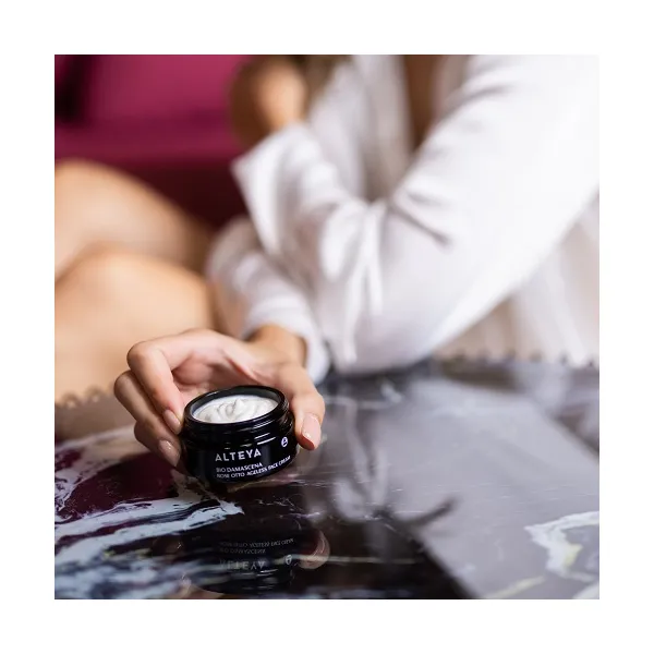Pleťový krém proti starnutiu  Bio Damascena Alteya 50 ml