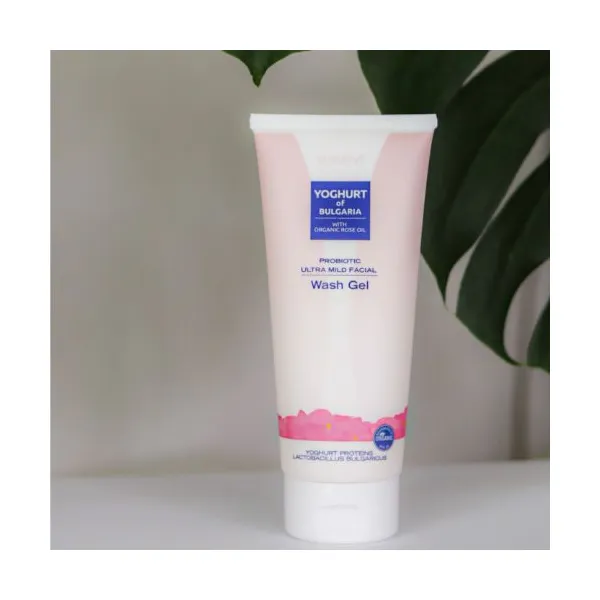 Čistiaci gél na tvár s organickým ružovým olejom YOGHURT OF BULGARIA 200 ml