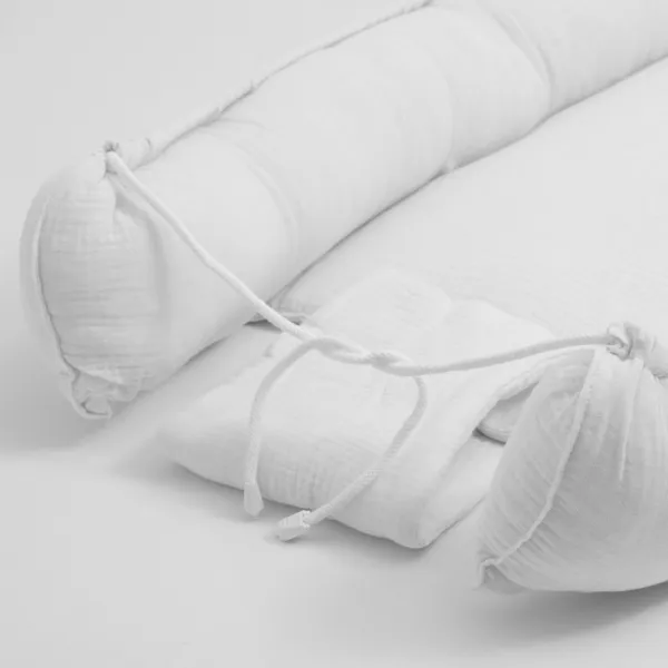 Mušelínové hniezdočko pre bábätko New Baby biela