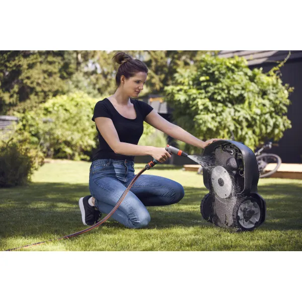 ROBOTICKÁ KOSAČKA HUSQVARNA AUTOMOWER 305
