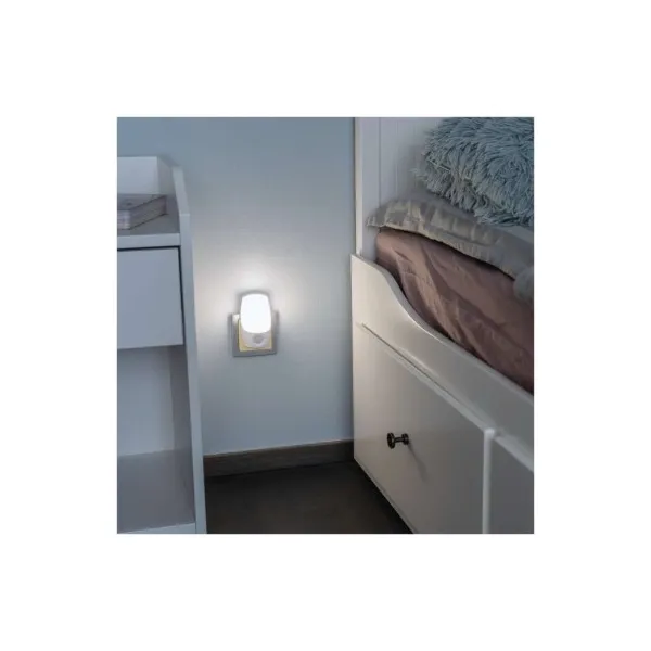 EMOS LED nočné svetlo P3318 s pohybovým čidlom do zásuvky