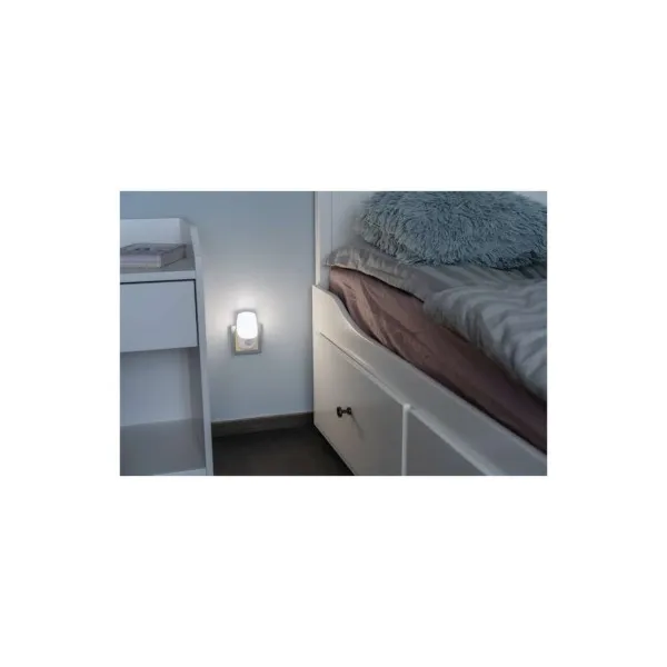 EMOS LED nočné svetlo P3318 s pohybovým čidlom do zásuvky
