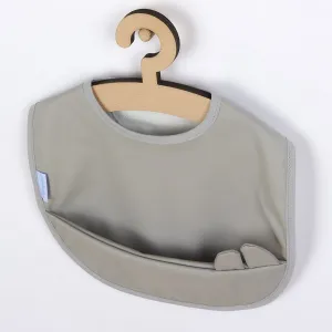 Umývateľný podbradník New Baby 34x25 cm sivý