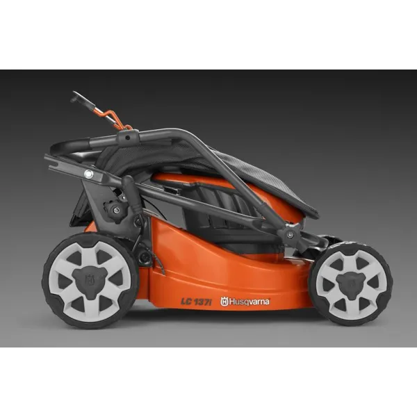 Akumulátorová kosačka HUSQVARNA LC 137i s bat. a nab.