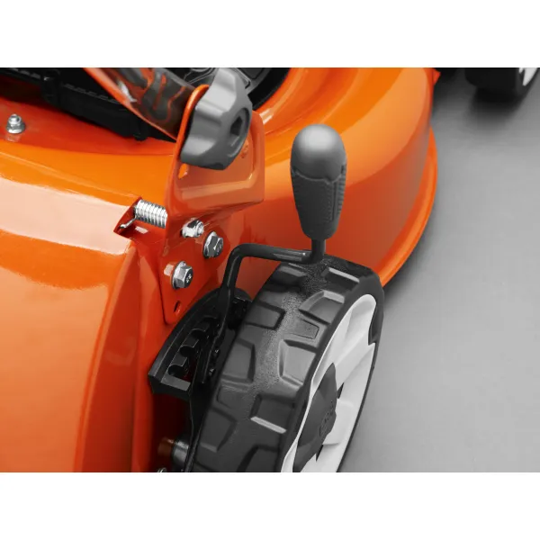 HUSQVARNA LC 137i bez akumulátor a nabíjačky