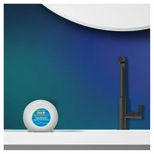 Oral-B Dentálna nit Essentials 50m