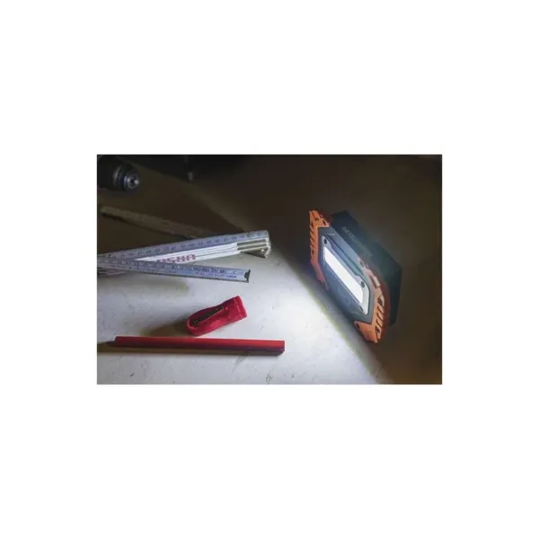 EMOS COB LED pracovné svietidlo P4113, 700 lm, 4× AA