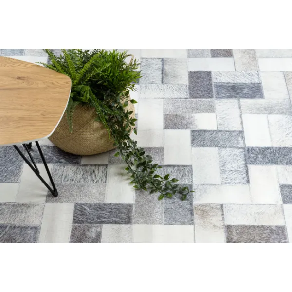 Koberec PATCHWORK 21723 sivý - imitácia kože krava, deski