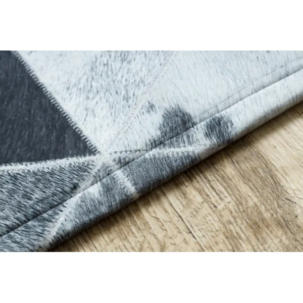 Koberec PATCHWORK 21722 sivý - imitácia kože krava, trojuholníky