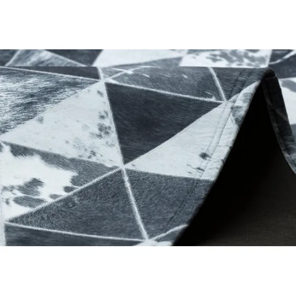 Koberec PATCHWORK 21722 sivý - imitácia kože krava, trojuholníky