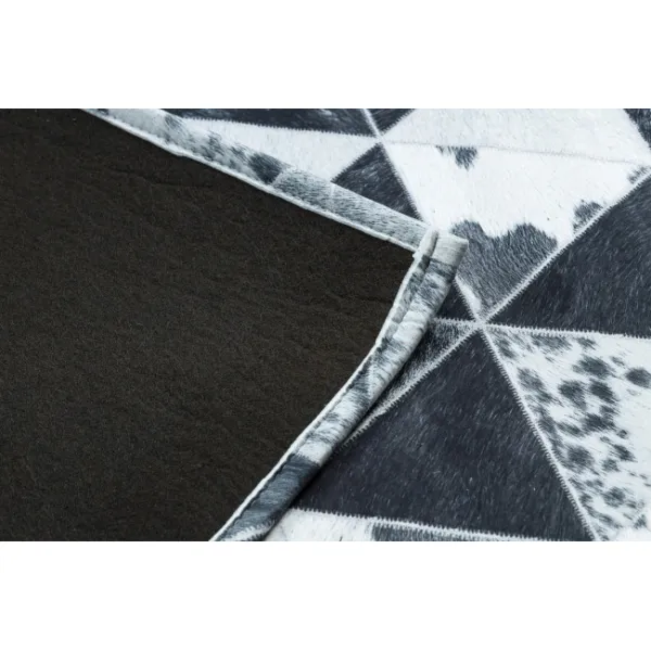 Koberec PATCHWORK 21722 sivý - imitácia kože krava, trojuholníky