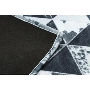 Koberec PATCHWORK 21722 sivý - imitácia kože krava, trojuholníky