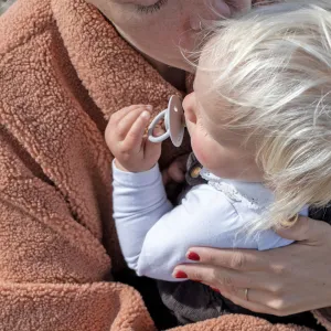 Cumlíky BIBS De Lux kaučukové - veľkosť 1 - Coral/Ruby