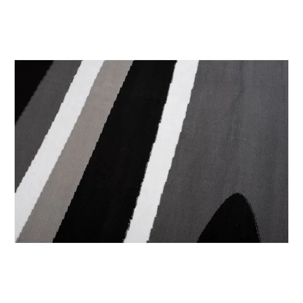 DECOREUM Koberec Z895A MAYA čierna Rozmery (v): 200x200