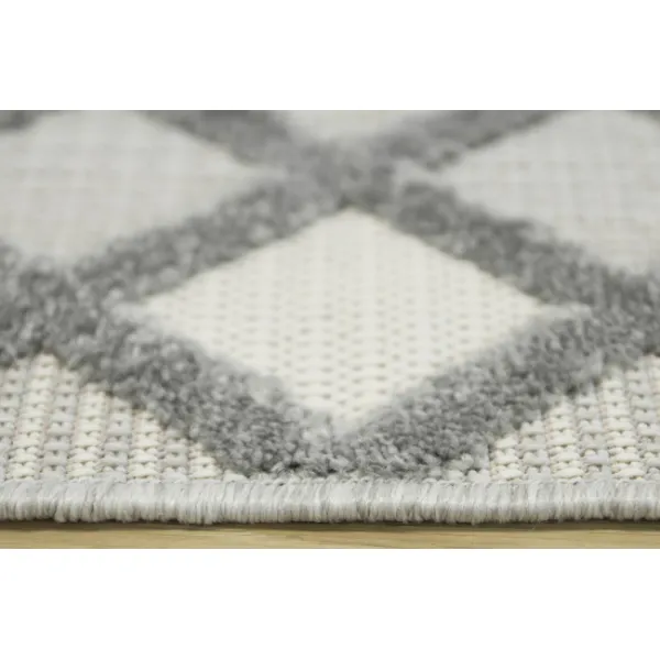 Šnúrkový koberec Stella D418A - Romby Aztec sivý / strieborný