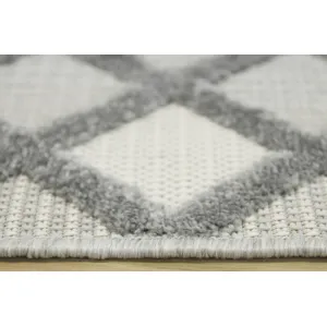 Šnúrkový koberec Stella D418A - Romby Aztec sivý / strieborný