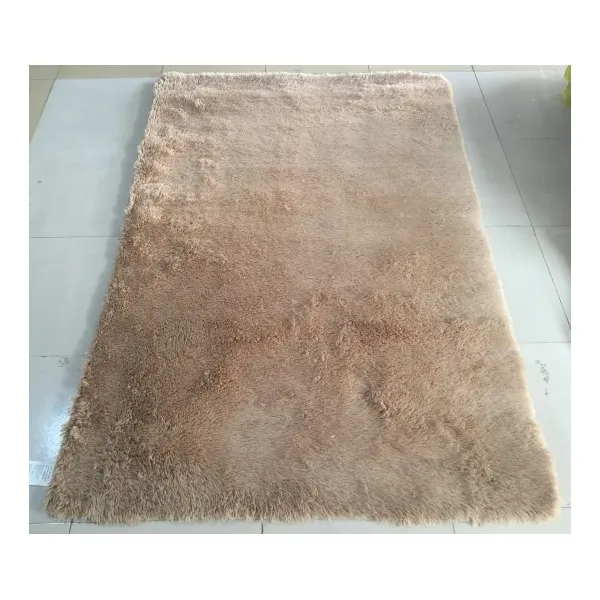 Koberec SILK svetlobéžový
