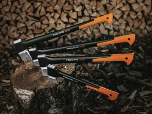 Štiepacia sekera X11 "S" FISKARS