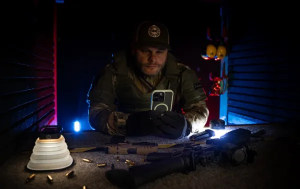 Tactical MagForce Hyperstealth kryt, iPhone 16e, tmavosivý
