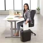 Skartovač Fellowes LX 65 P-4, Cross cut 4x40mm, 10 listov, 22l, Credit Card, čierny