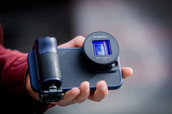 Blue Anamorphic Lens 1.55x Freewell for Galaxy and Sherp