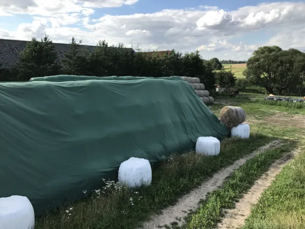 JAKS Krycia plachta na balíky sena 13 x 25 m 140 g/m²