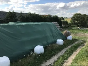 JAKS Krycia plachta na balíky sena 13 x 25 m 140 g/m²