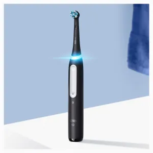 Oral-B iO Series 4 Matt Black + Quite White DUO Pack