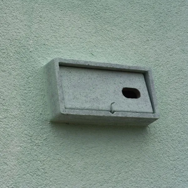 BNB Box APK-1 búdka pre dážďovníky, drevobetón, sivá APK-1 BNB