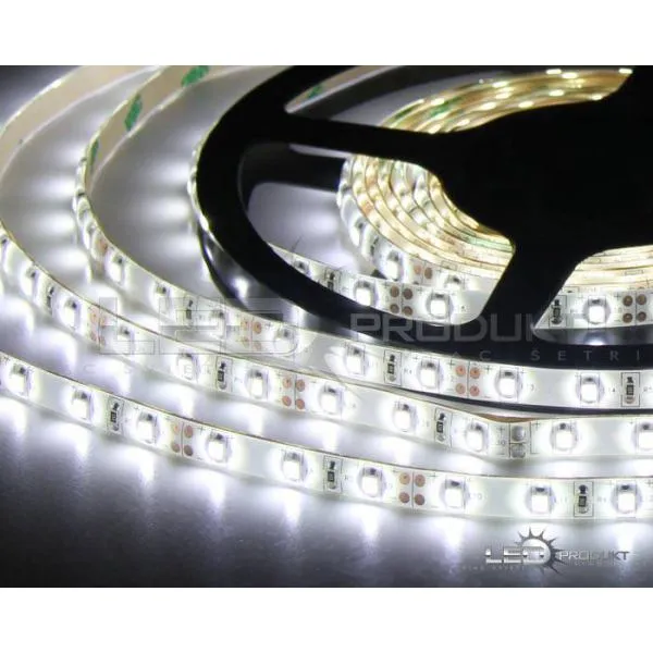 LEDprodukt 5m LED pásik 60LED/m vodeodolný SMD2835 4,8W/m studená biela IP65 12V