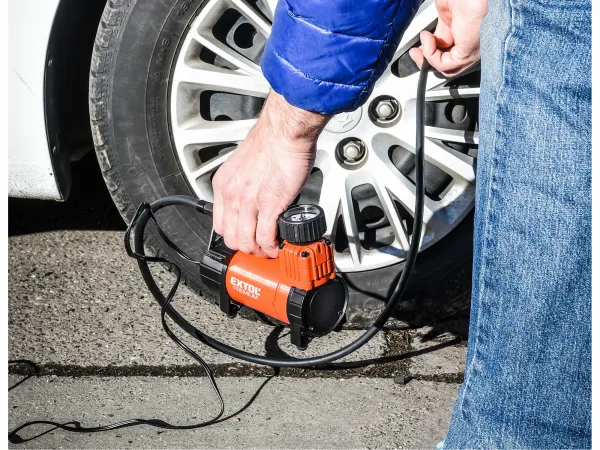 EXTOL PREMIUM 8864000 Kompresor do auta, 12V, 6,9bar, celokovové telo