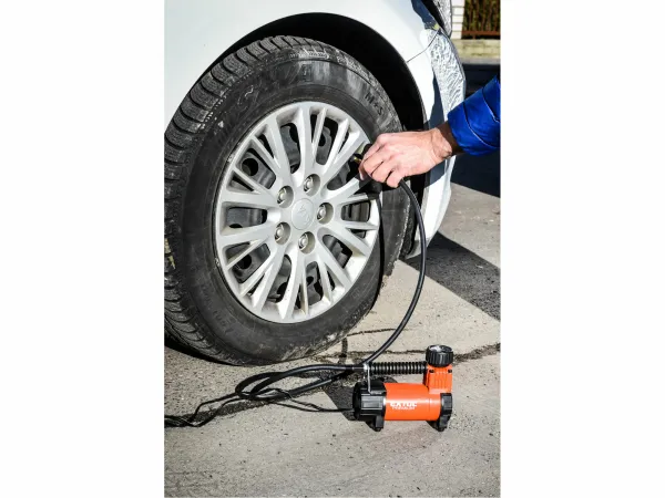 EXTOL PREMIUM 8864000 Kompresor do auta, 12V, 6,9bar, celokovové telo