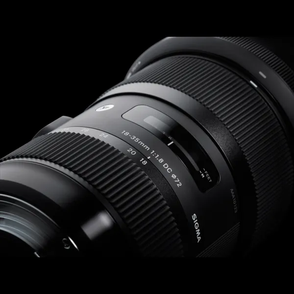 SIGMA 18-35mm F1.8 DC HSM Art pre Canon EF 90021100