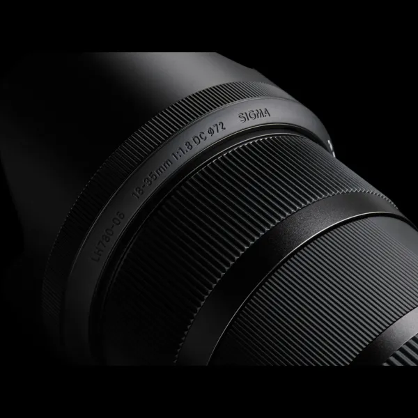 SIGMA 18-35mm F1.8 DC HSM Art pre Canon EF 90021100