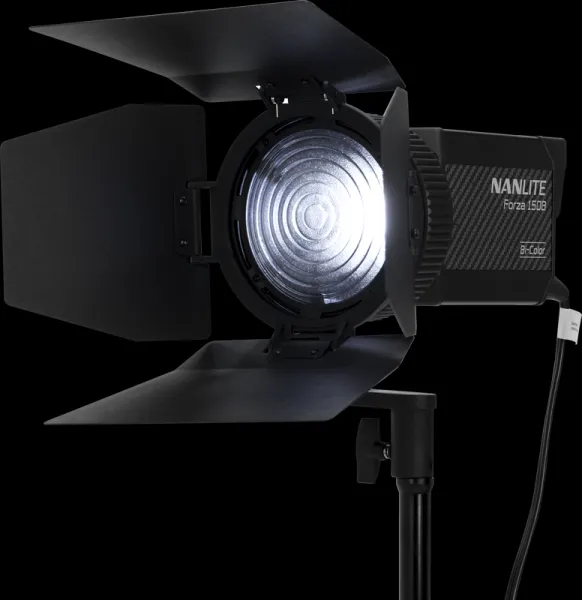 KIT Nanlite Forza 150B with FL-11 Fresnel