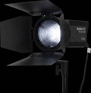 KIT Nanlite Forza 150B with FL-11 Fresnel