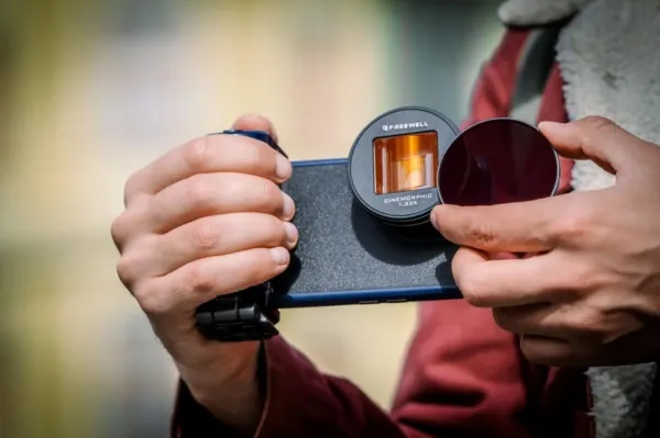 Freewell Sherpa 1.33x Gold Anamorphic Lens FW-SH-GANM33