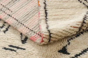 Ručne tkaný vlnený koberec BERBER BJ1077 Boujaad berber Boho, béžový / čierny