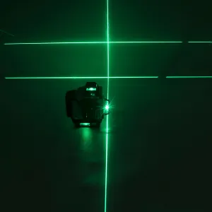 4D laser / 16 líniová samo vyvažovacia laserová vodováha Mustool