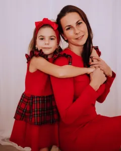 Bebesito Dámske elastické šaty red Queen Veľkosť: M