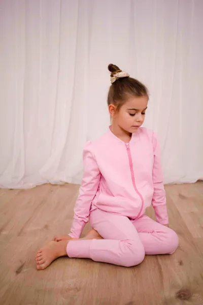 Bebesito bomber s nazberaným rukávom tepláková súprava Baby pink Veľkosť: 80/86
