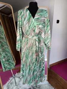 Vzorované šaty s plisovanou sukňou Farba: hnedá