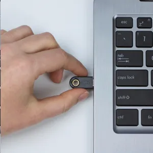 Yubico YubiKey 5C - USB-C, kľúč/token s viacfaktorovým overovaním, podporou OpenPGP a čipovej karty (2FA)