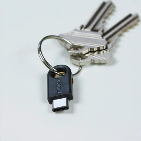Yubico YubiKey 5C - USB-C, kľúč/token s viacfaktorovým overovaním, podporou OpenPGP a čipovej karty (2FA)
