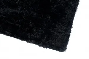 DECOREUM Koberec SILK  čierny Rozmery (v): 140x200